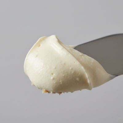 غلظت مناسب کرم پنیری برای کیک تولد