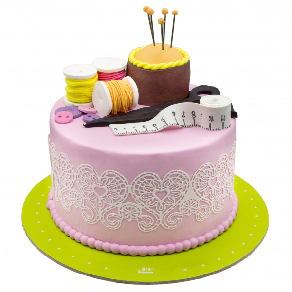 کیک جعبه خیاطی