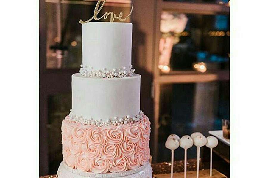 کیک عروسی سارا