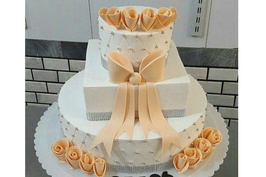کیک عروسی رز نارنجی