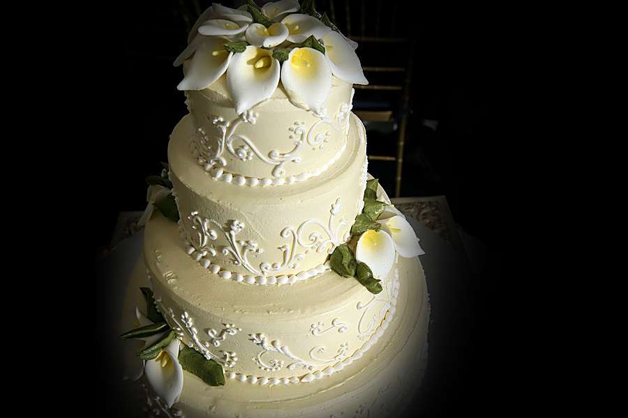 کیک عروسی لیلی گل