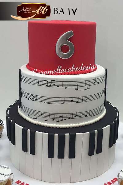 کیک تولد موسیقی