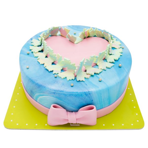 کیک تولد دخترانه قلب پروانه ای