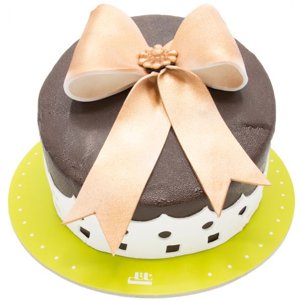 کیک تولد پاپیون طلایی