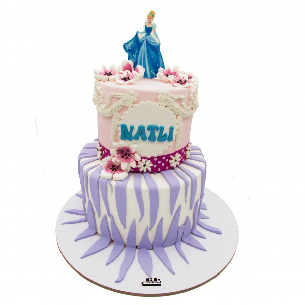 کیک تولد دخترانه سیندرلا 1