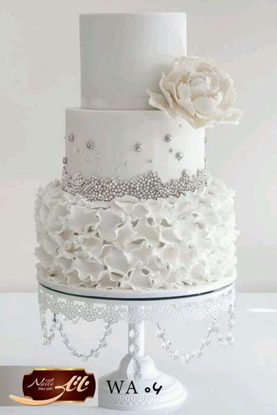 کیک عروسی سپید گل 2