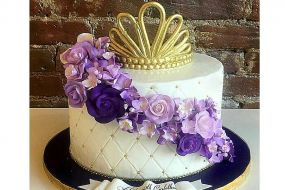 کیک عروسی گل تاج